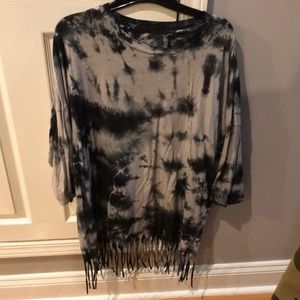 Festival cotton shirt with frills on the bottom!